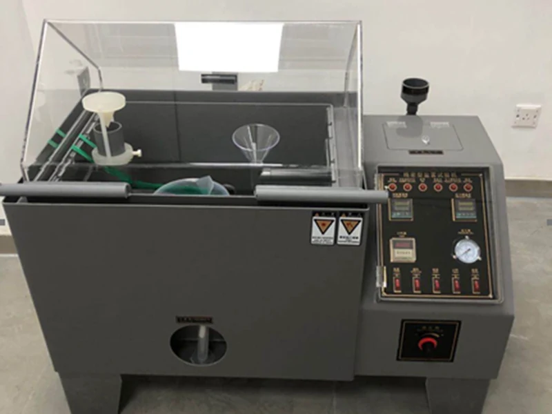 Reference equipment for salt-spray corrosion testing
