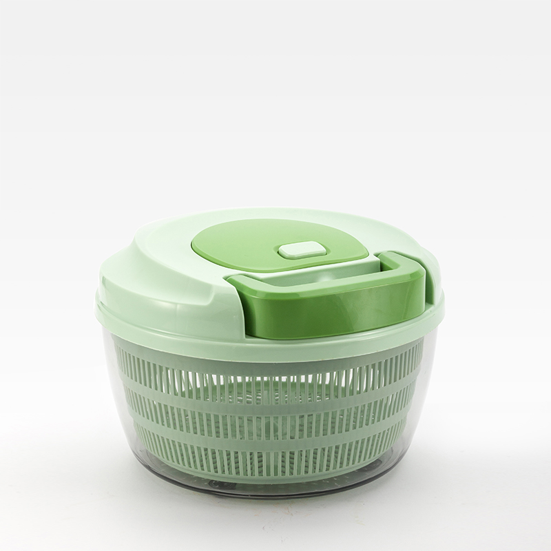 Four-litre salad spinner sourcing illustration