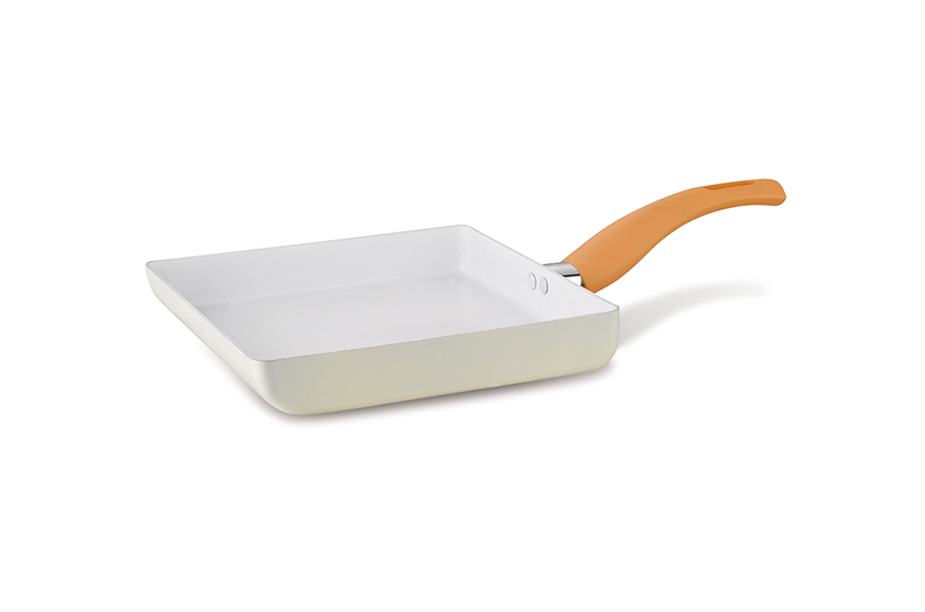 Rectangular omelette-pan direction sourcing illustration