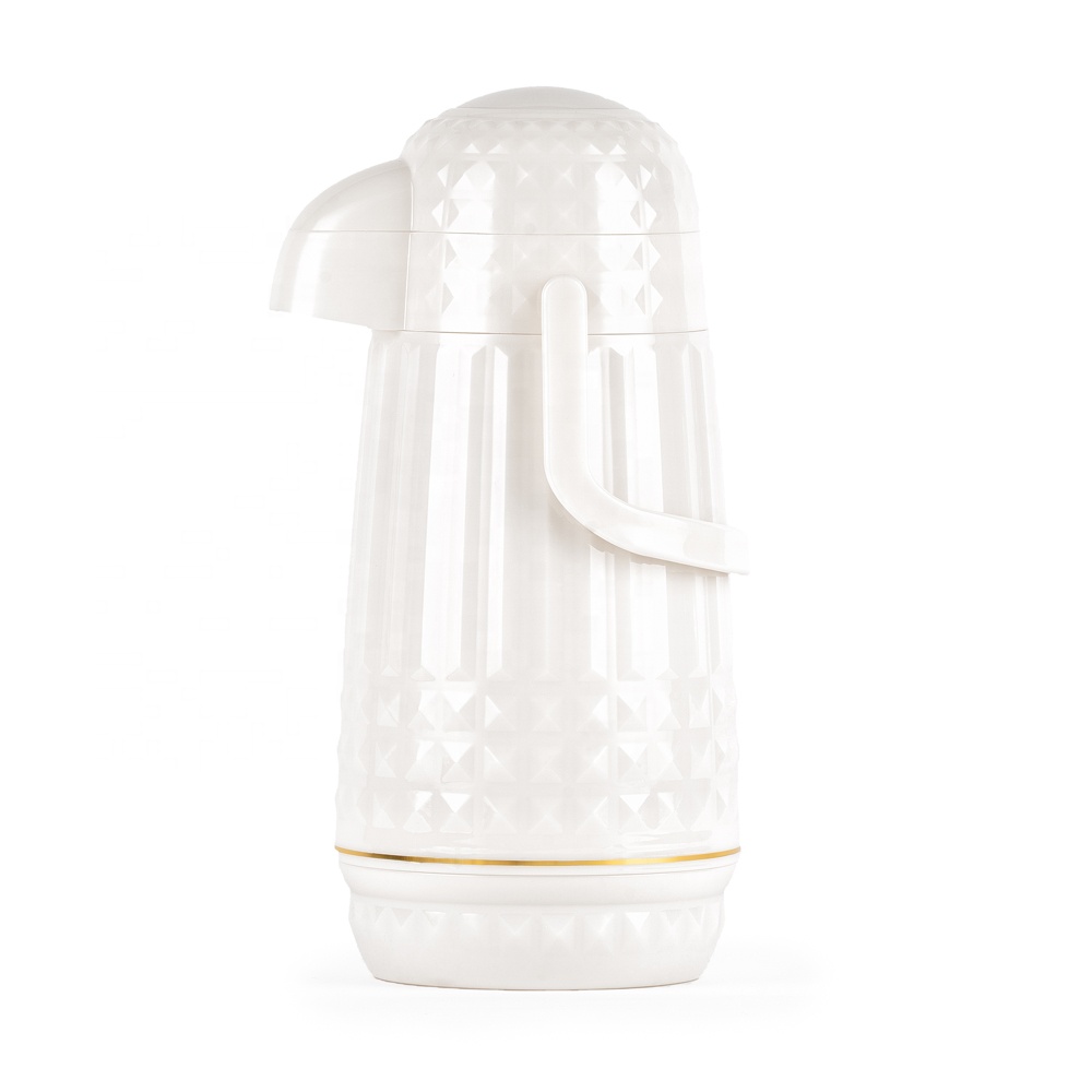 Handled pump-flask reference with a faceted white shell